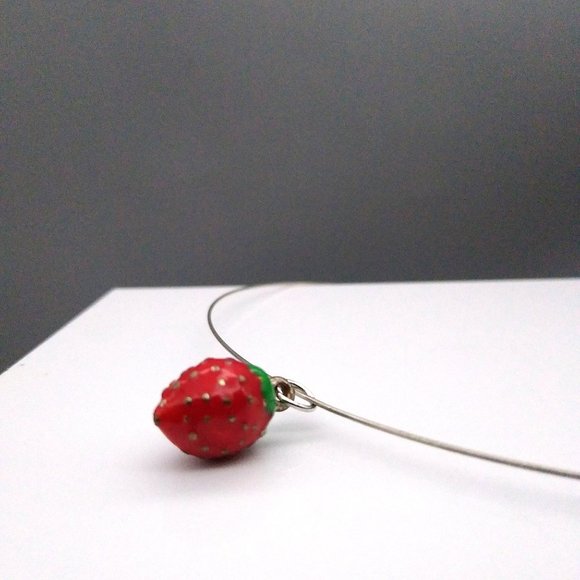 Fun Enamel Strawberry Pendant on Silver Tone Formed Collar Necklace - Picture 4 of 4